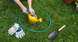 This Easy DIY Trick Solves 4 Common Lawn Problems At Once – All It Takes Is A Piece Of Old Chain-Link Fencing